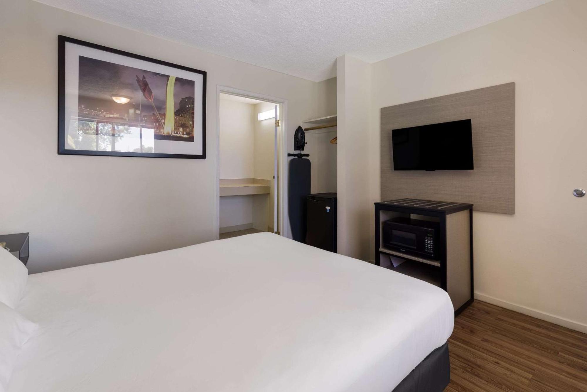 Rodeway Inn Livermore Eksteriør billede